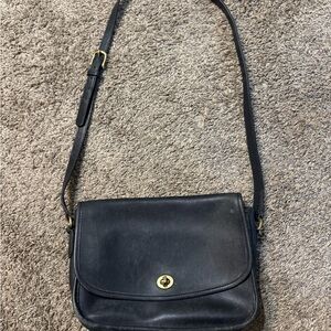 Classic Black Vintage Leather Pocket Purse